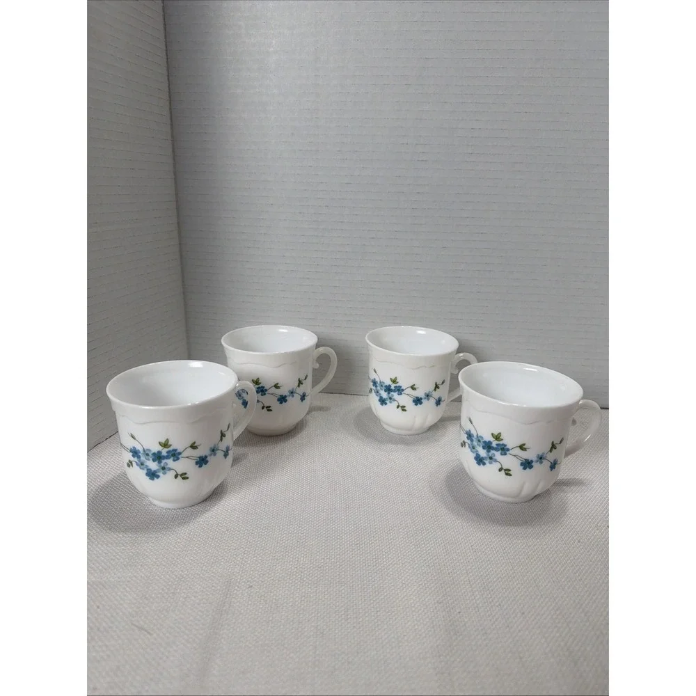 Arcopal VERONICA set of 4 milk glass cups blue flowers France